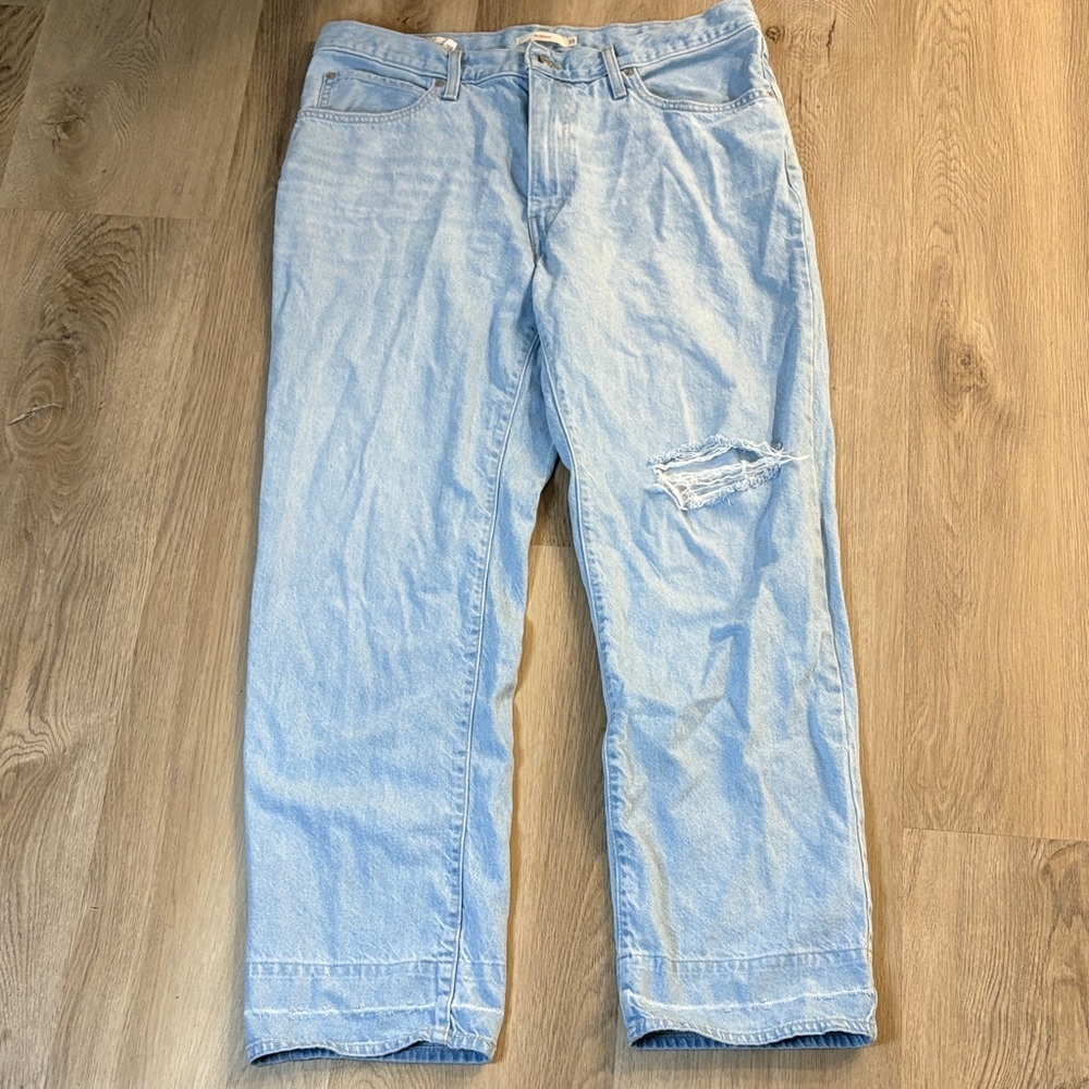LEVI’S ‘94 baggy jeans size 33 light wash blue denim distressed wide leg classic